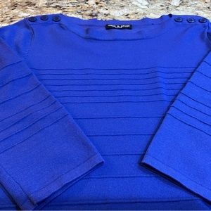 Blue Sweater Cable & Gauge